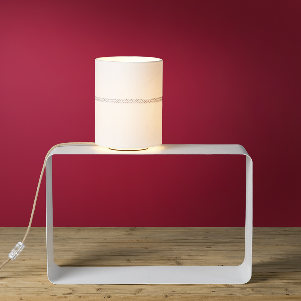 lumbono-tischleuchte-wandfarbe-gefühlvoll-rot