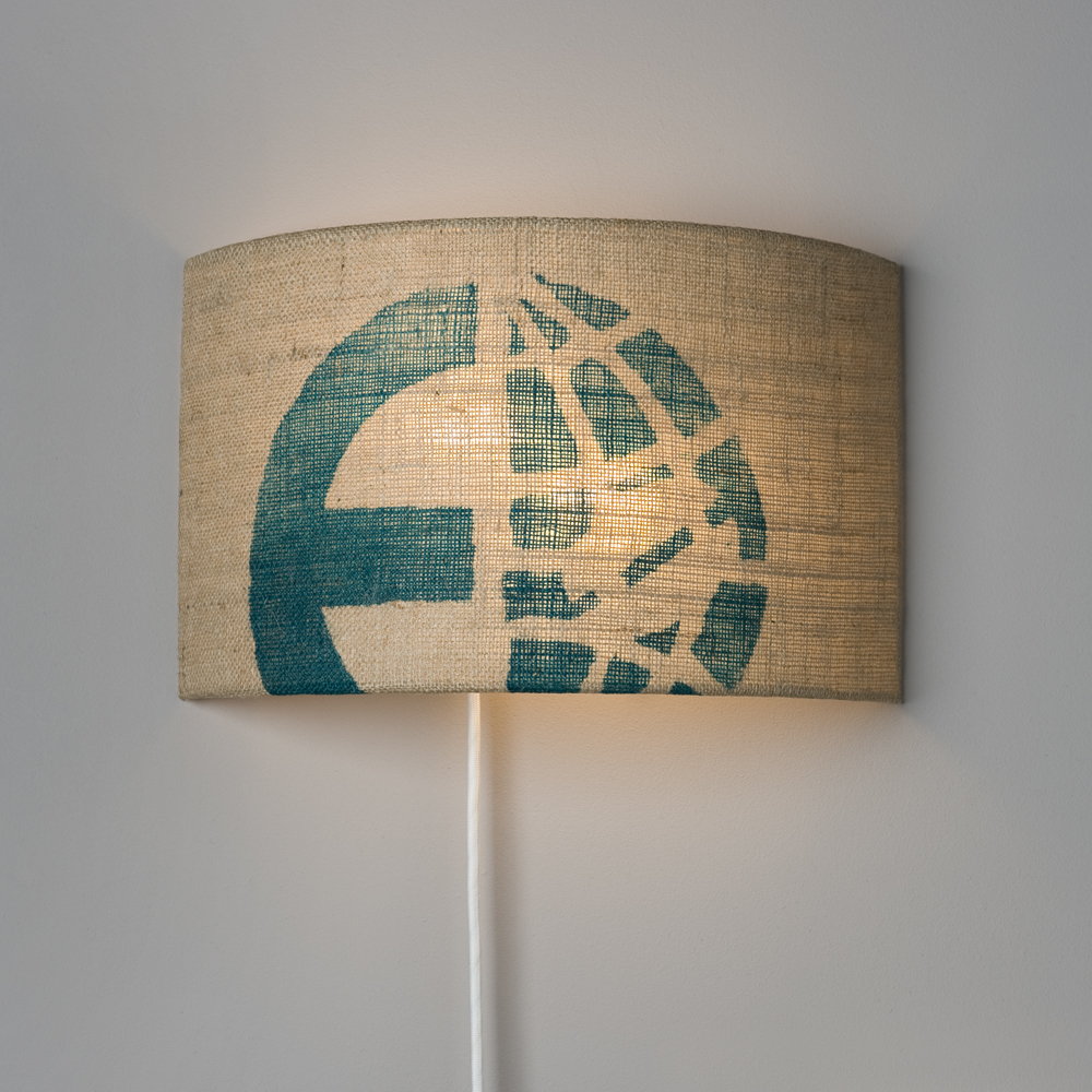 wandlampe-lumbono-gruen Wanleuchte mit Textilkabel und Stecker von lumbono